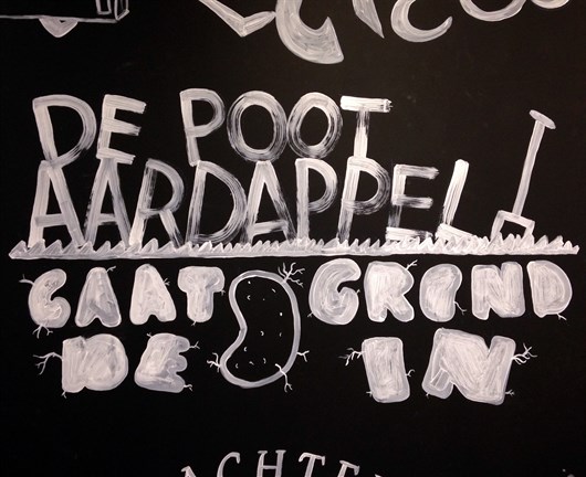 Shon_Price_Muurschildering_De_Ermelosche_Frietzaak_Krijttekening_Blackboard_Mural_4.jpg